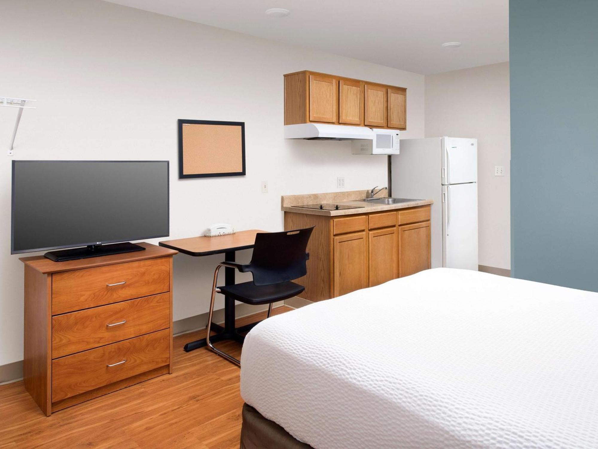 Extended Stay America Select Suites - Fort Myers - Northeast Buitenkant foto