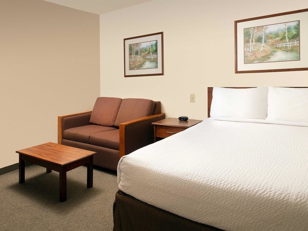 Extended Stay America Select Suites - Fort Myers - Northeast Buitenkant foto